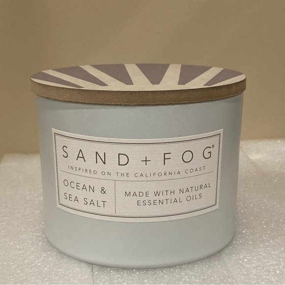 Sand + Fog Ocean & Sea Salt 12 oz 2 Wick Scented Candle - Picture 2 of 8